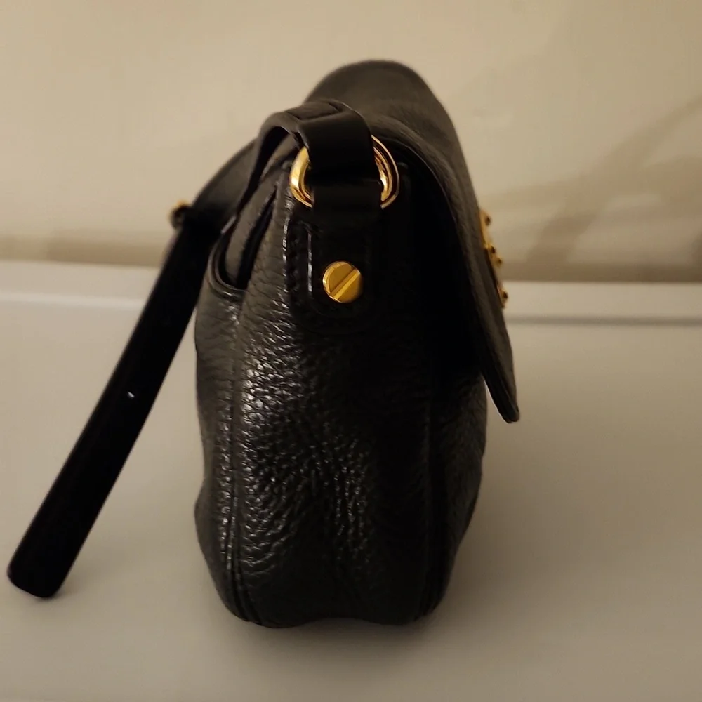 Michael Kors Leather Crossbody w/Free Fossil Cardholder